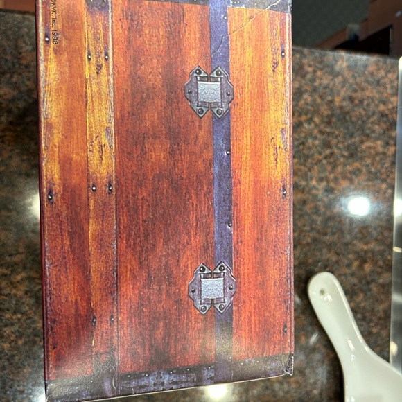 Vintage Daddy’s Figurines & Keepsakes “Kelly” - Picture 7 of 7